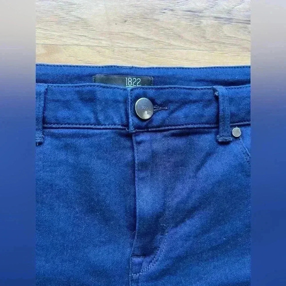 1822 Denim Jean Shorts (EUC) - Picture 5 of 7